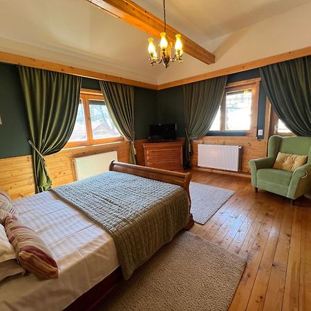 Carpathian Log Home บราน ภายนอก รูปภาพ